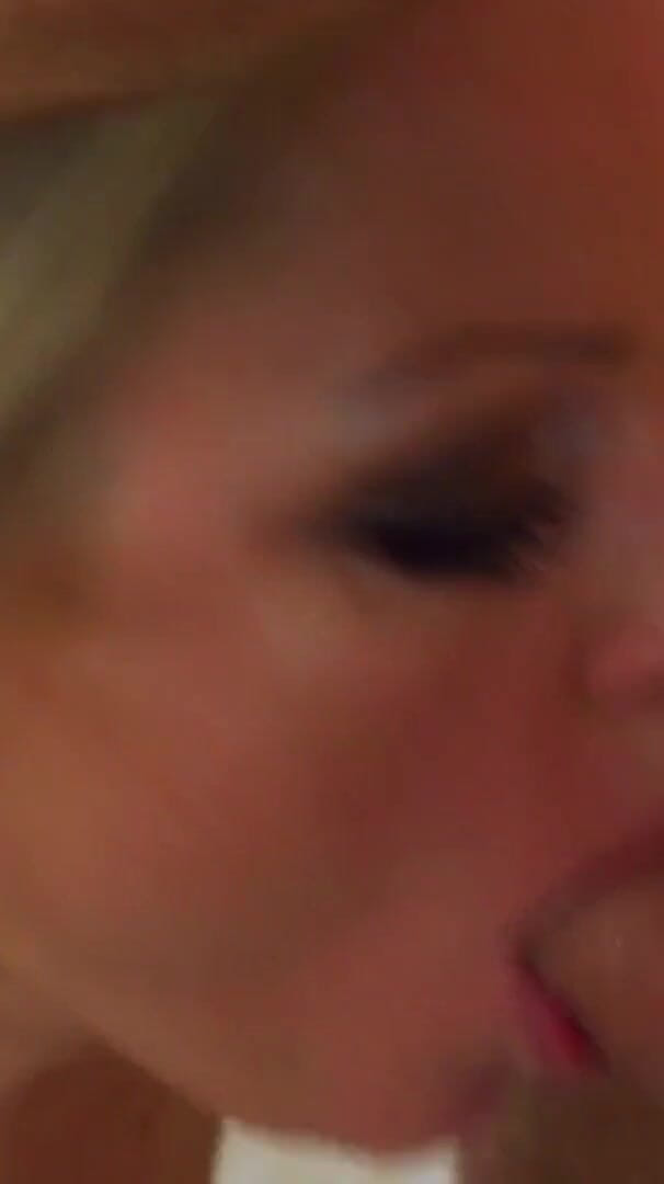 Milf taboo: Sex expert MILF Cindy Behr a slut with two provocative...