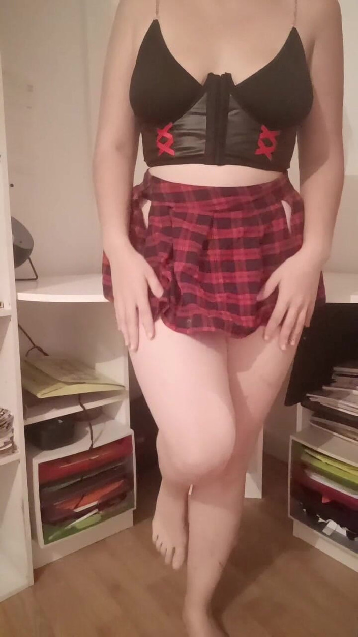 Rose Fleurs: Prstím se svým 25 cm dildem v kundičce