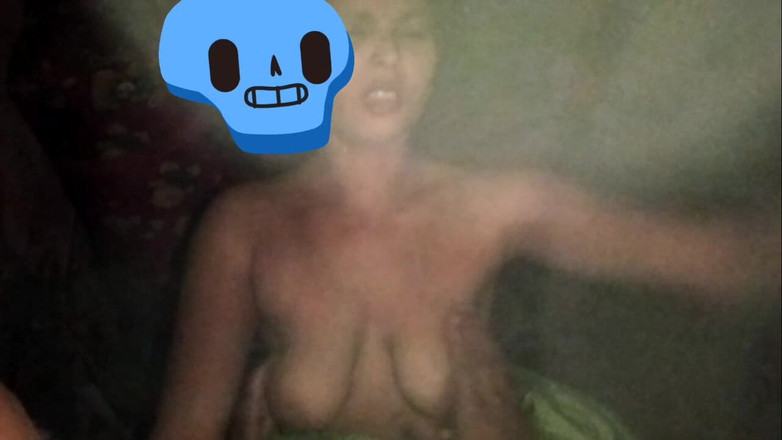 hotsimran70: Köylü yenge büyük göğüsler tam gece sert sikişiyor