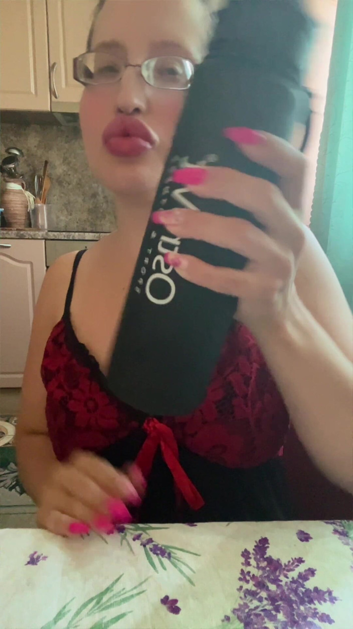 FinDom Goaldigger: Sportovní jídlo Asmr část 6