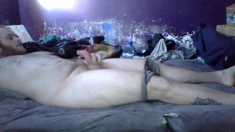 DS_707: Grosso pau na webcam, masturbação nua parte 2
