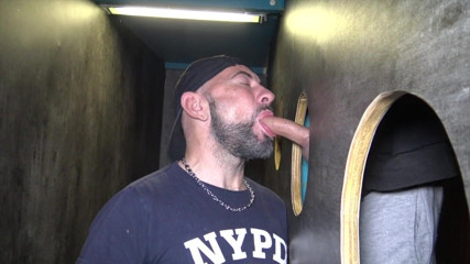 SEX WITH STRAIGHT BOY CURIOUS: Ssanie dyskretne prosto w gloryholes