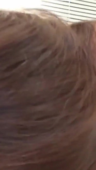Getrouwde vrouwen zijn zo gemakkelijk! de vrouw met grote tieten in kleding nodigt een man uit om met haar naar buiten te komen. 4-8