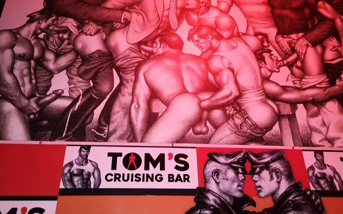 Monster meat studio: Cuming på toaletten på Tom of Finland bar Gran-Canaria