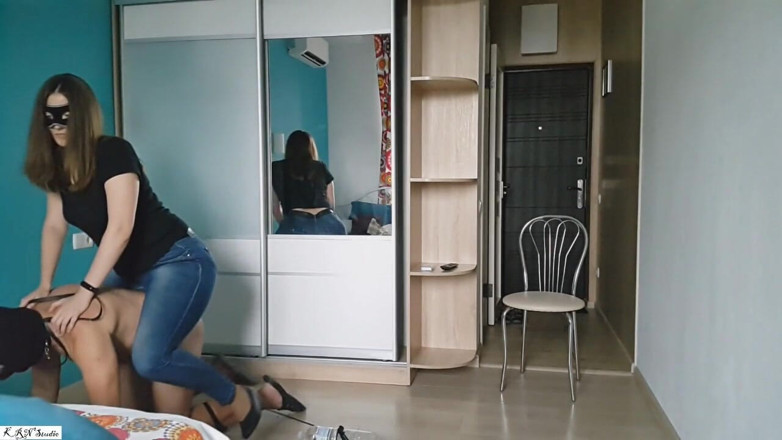 KRNStudio: Mujer enmascarada domina a su esclava mascota: parte 5