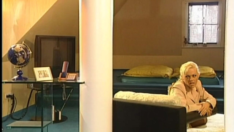 Inthe MILF room: Genç hasta küvette psikologla yatıyor