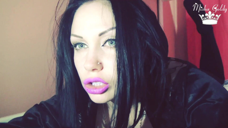 Goddess Misha Goldy: Fialové polibky a lízání