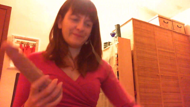 Nicoletta Embassi: ¡Chúpalo todo! ¡Esclavo!