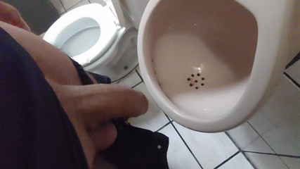 BruxoAlpha777: Velký penis močí