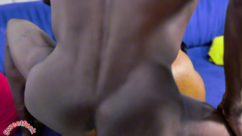 Sweetfuc: 오가 마누라와 즐기는 마른 하우스보이