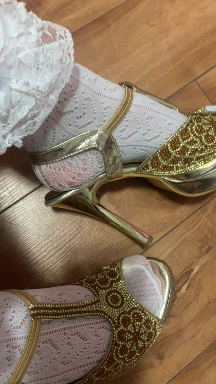 EmoDream1998: Calzini in lacy con i tacchi