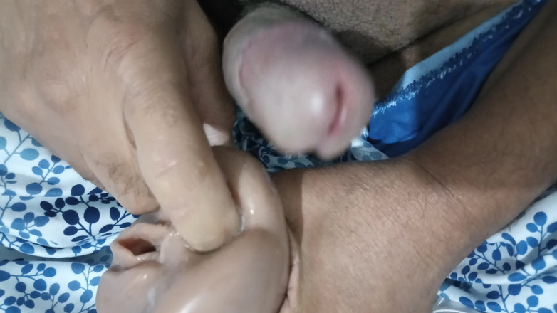 Joslo: Estrecho Orificio Anal Provoca Derrame De Leche Muy Caliente