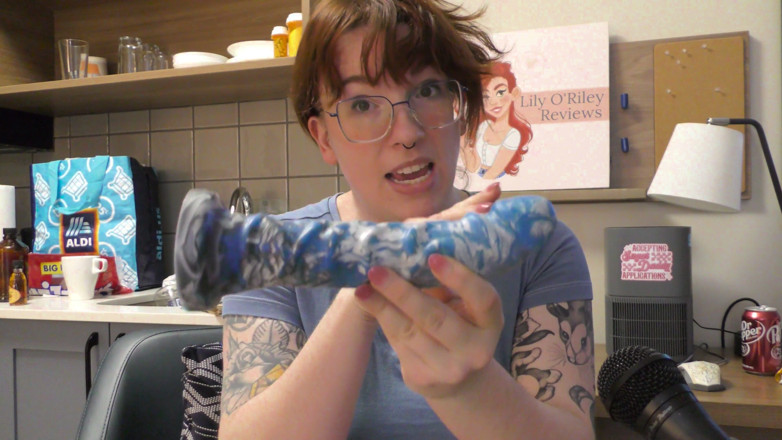 Lily O'Riley: NSFW Review of the Night King Goddo par Uberrime