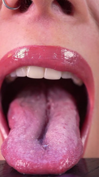 The Hungry Giantess
