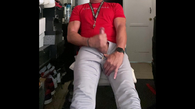 JockDad87: बेसबॉल अभ्यास से घर और jockdad87 कामुक है