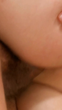 Bella ragazza ceca bionda scopata con sperma caldo sul suo culo perfetto