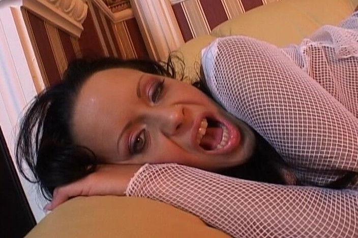 Monde Francais: These Amateur Lesbians From France Are Here to Have Fun