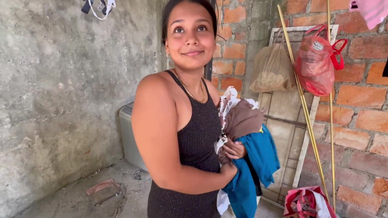 EMY_AND_JONH: My Horny Neighbor I Ask Her to Wash My Clothes...