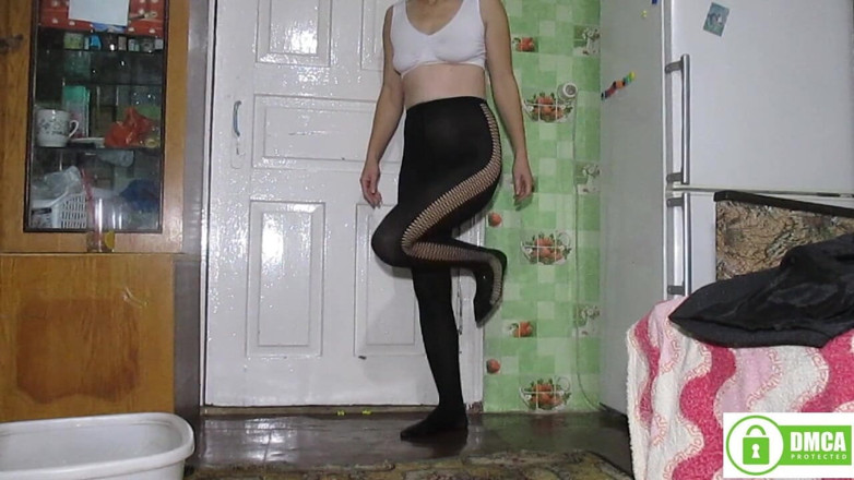 The best one: Wearing pantyhose to pee in them