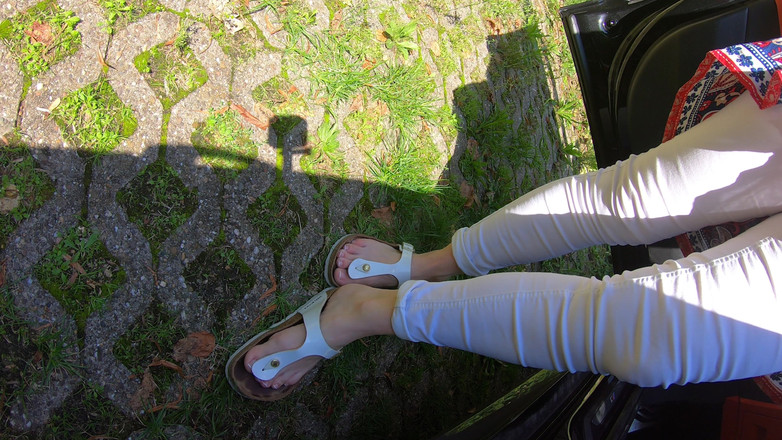 Sabdeluxe: Birkenstock v autě