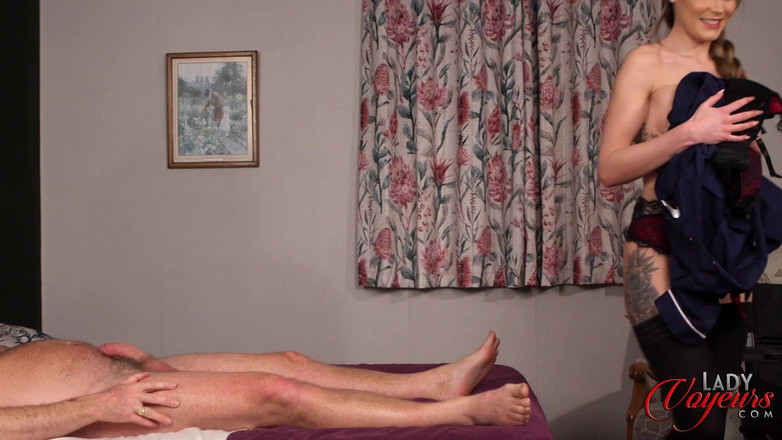 Lady Voyeurs: Virile для його віку