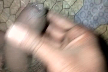 FrozenOpenair8: Desi masturbacja