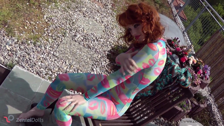 ZentaiDolls: Owinięty w Zentai