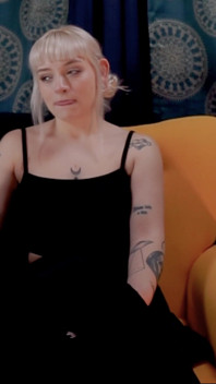 Naomi Nash Interview Plus sólová hra