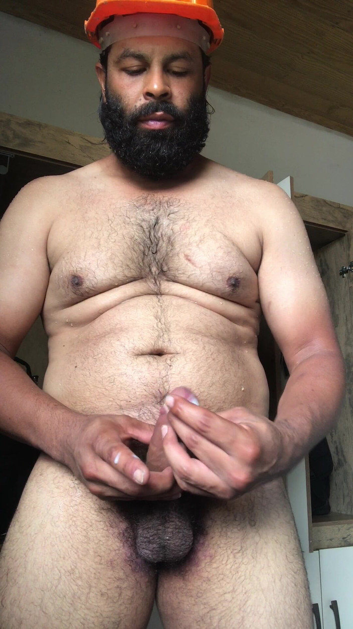 i7Bernard: Improvisierte Masturbation zur Premiere von Casa Nova.