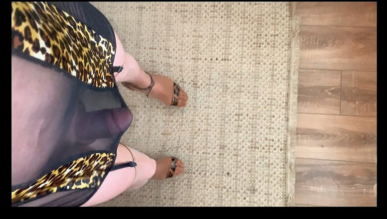 cd_aysemmm: 내 상사는 사무실에서 투명한 드레스를 입고 나를 금지합니다.