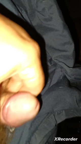 The Small Bull: Stříkání na jedno z Videí Lulu Chu.