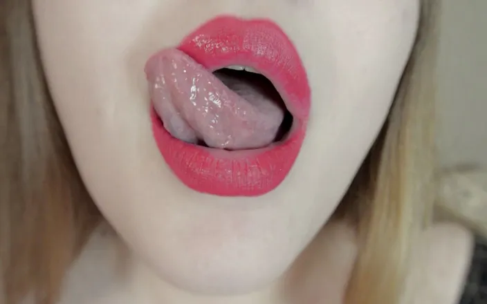 BustyVic: Close-up mouth, lips, tongue fetish