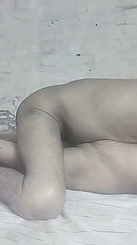 내 계모를 집에 초대하고 그녀를 많이 떠났다