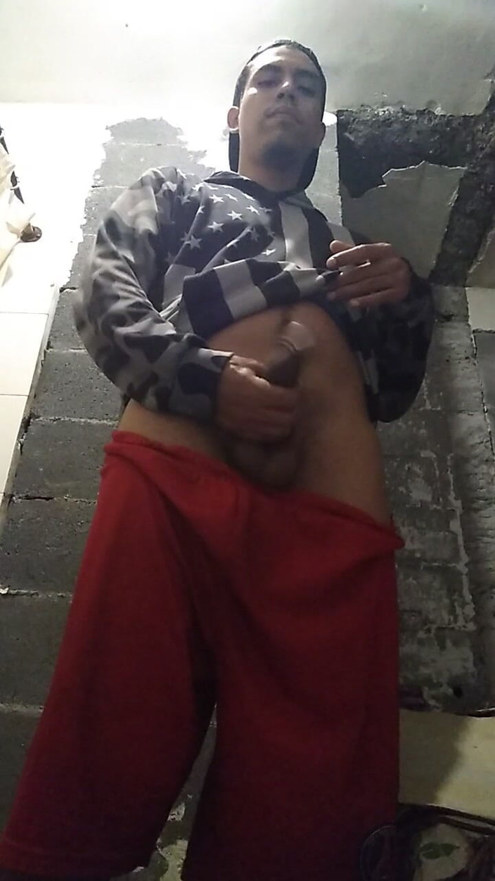AlexAlejandro13: Sunt pe cale să fac o baie, dar fără să...