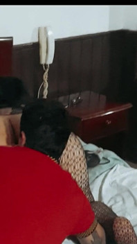 Bbw-vrouw opgenomen door echtgenoot die seks heeft met een ander, fans in slow motion