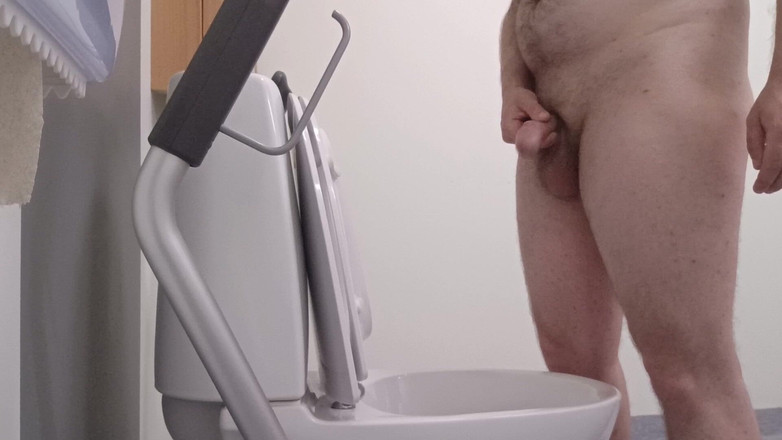 Ed Eden: Bagno pubblico 6