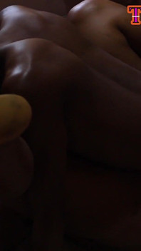 Des Amants Amateur Locaux Interagissent À Poil Et Se Font Baiser La Chatte Hardcore Sur Du Sexe Par Terre, BBW Et Grosse Noire