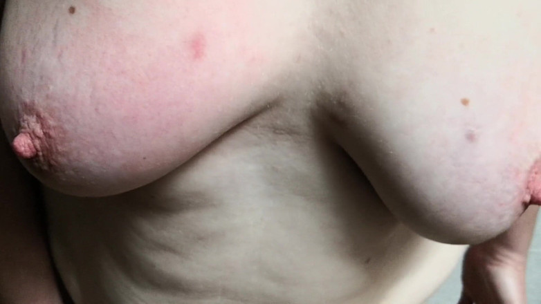 Bouncy Tits Action: Pull out my tits and slap them very well