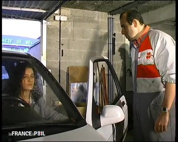 French Family Secrets: Dublă penetrare și duș cu spermă în garaj!