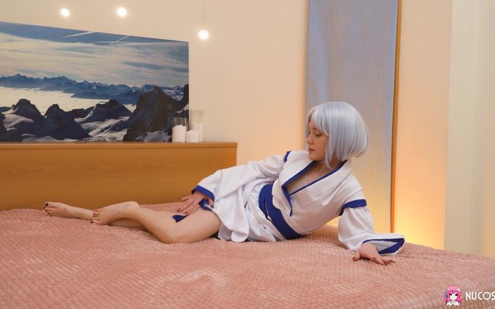 Nu Cosplay: Kimono babe Ally horny masturbates like a Japanese housewife
