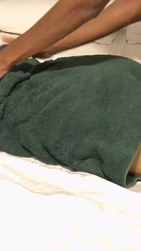 Passo pediu uma massagem, mas ficou muito mais e fez sexo
