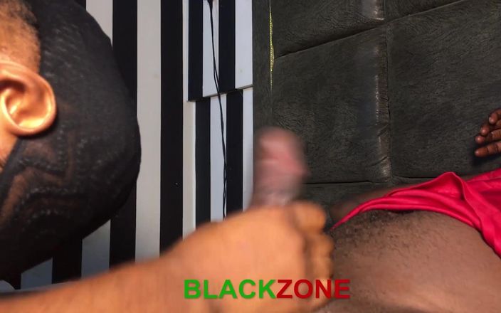 Blackzone Films: Elle veut être aux commandes et en charge, combien de temps...