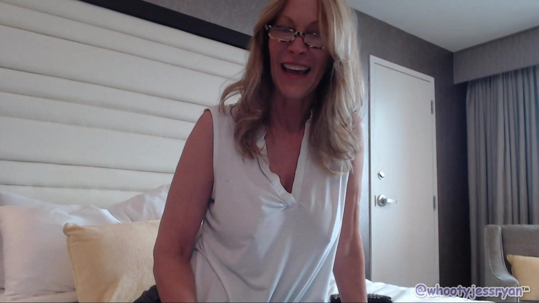 JessRyan: Seksi azdırma ve twerk yapma