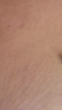 La bbw gioca da sola con il seno