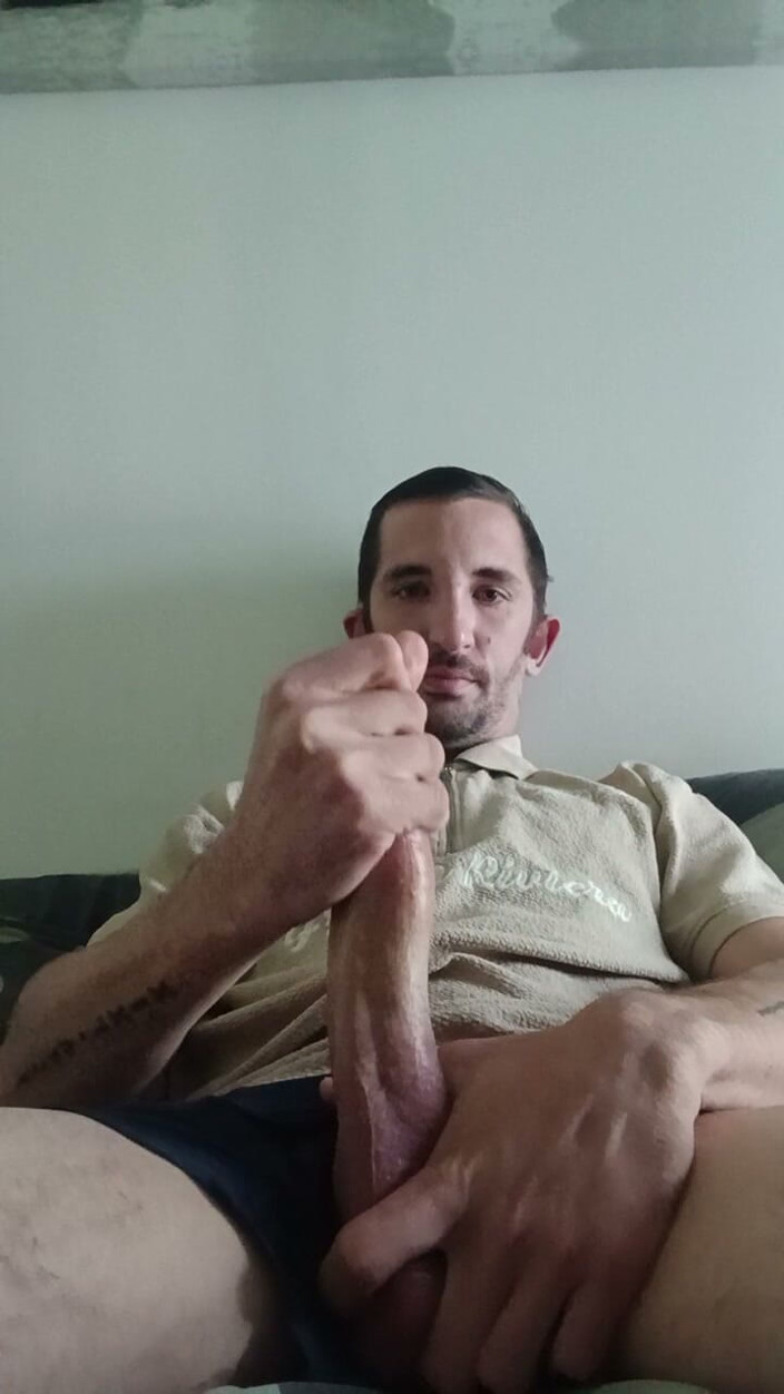 Alexis bondoux: Huge of a Young Guy with His Big Cumshot