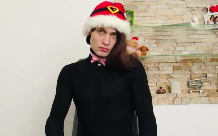 Merry Bell: 4K Full HD New Years Trans Throat Fuck with a...