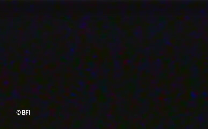 Fetish Tv: Noszenie sukienki do krzyżowania