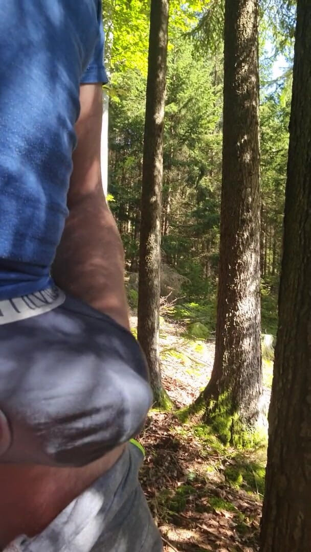 CumShorts: Venkovní sperma