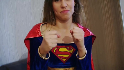 Toy Sluts: Supeman kıyafetli ateşli hatun sert mastürbasyon yapıyor