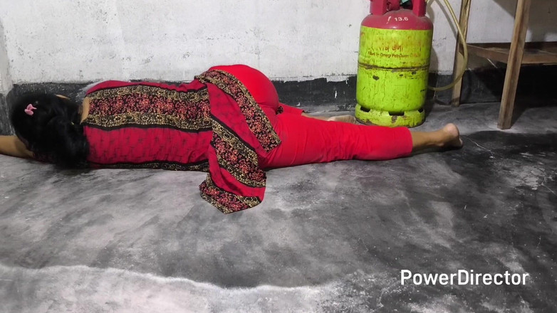 SAFI TV: Aku menyambar bibiku dan menyetubuhinya di pantat